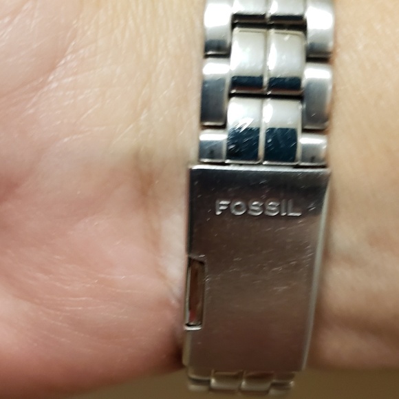 Beautiful Watch - Picture 3 of 3